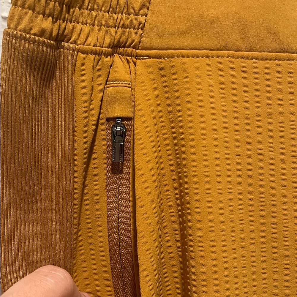 Athleta Women's Textured Brooklyn Jogger Pants - Picture 5 of 7